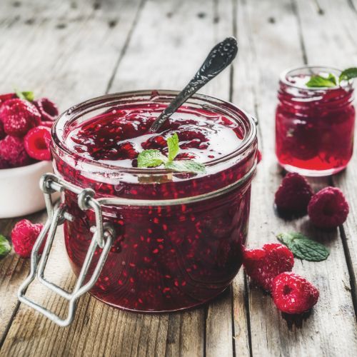 Mix of strawberry jam and strawberries 